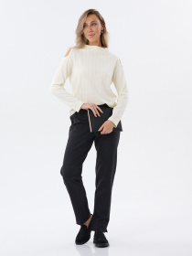 Блузка трикотажная с открытыми плечами молочный Блузка трикотажная с открытыми плечами молочный